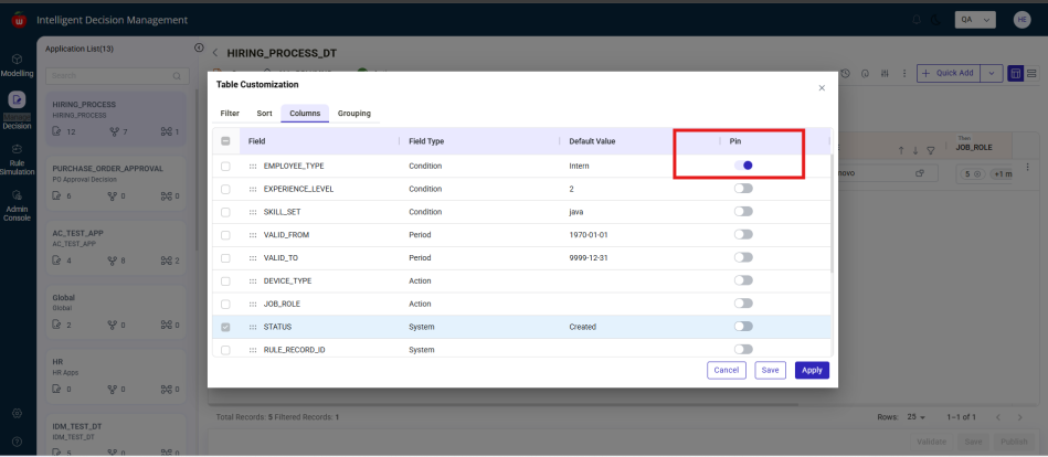 Table customization with column pinning